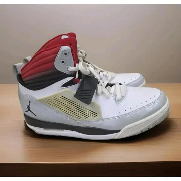 Flight 13 Womens Size 13 Nikes NIKE AIR JORDAN Flight TR 97 654265